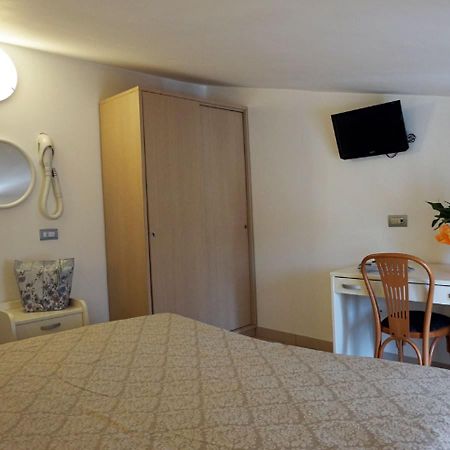 Hotel Croccia Accettura Extérieur photo