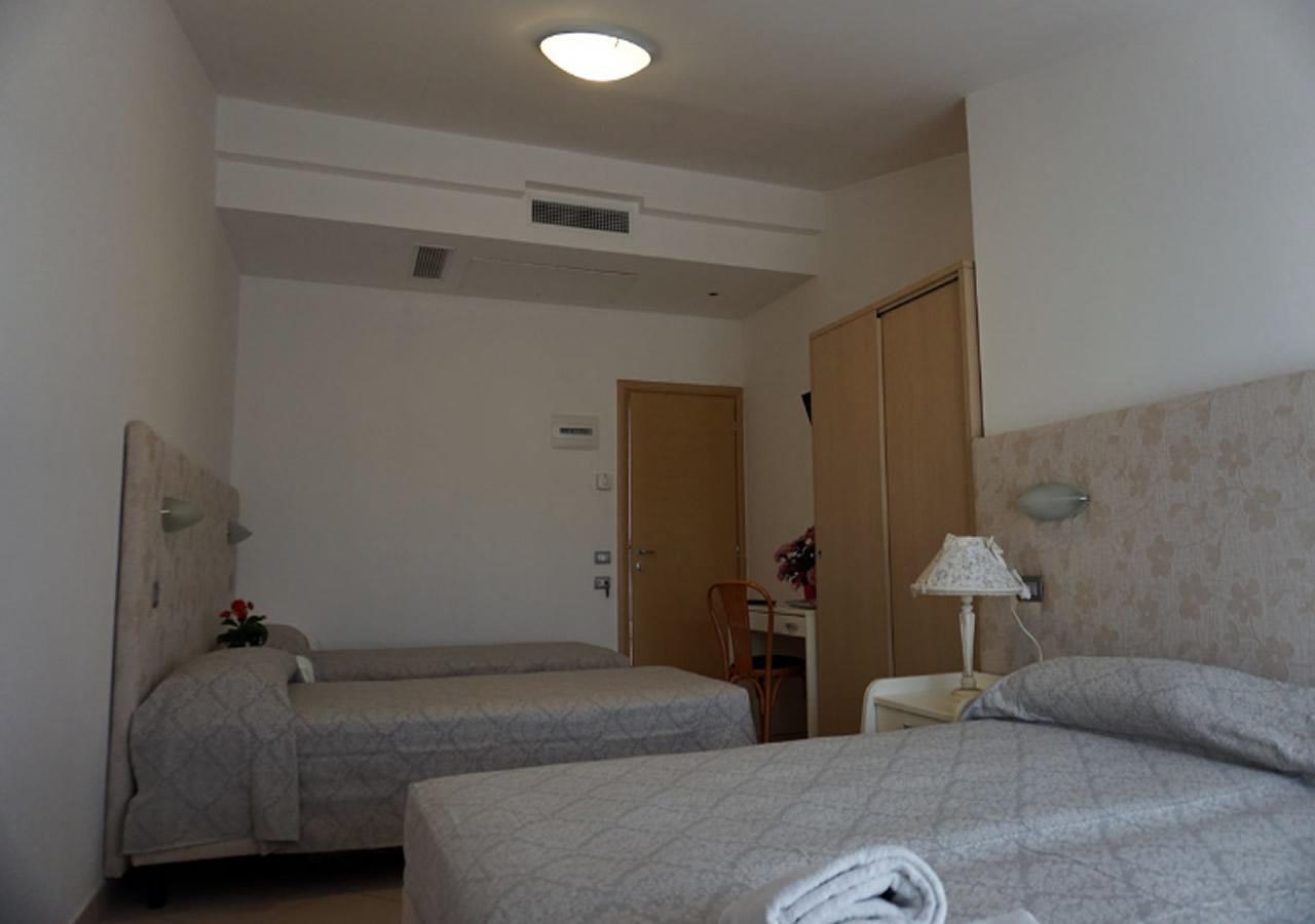 Hotel Croccia Accettura Extérieur photo